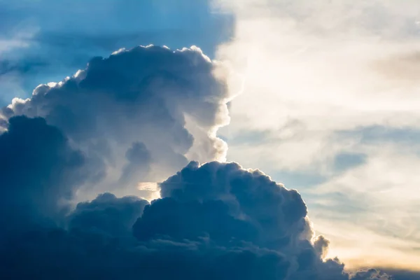 Pôr Sol Natural Céu Dramático Brilhante Terra Negra Paisagem Sob — Fotografia de Stock