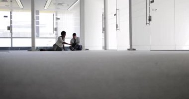 Yeni Ofis mekanları planlama iş arkadaşları