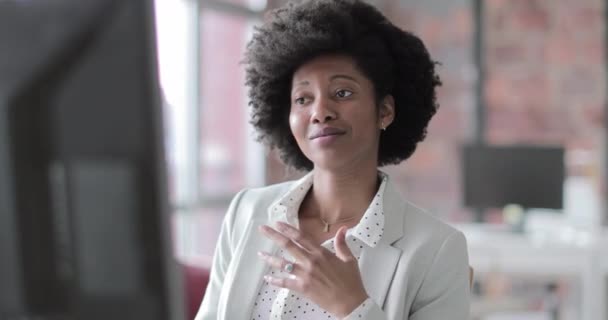 Mujer Negocios Afroamericana Videocall — Vídeo de stock