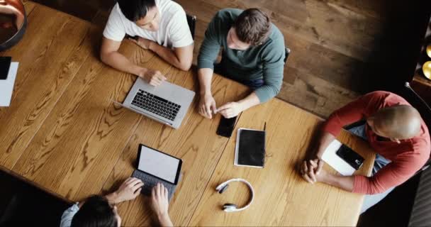 Overhead Shot Coworkers Business Meeting — Stock Video