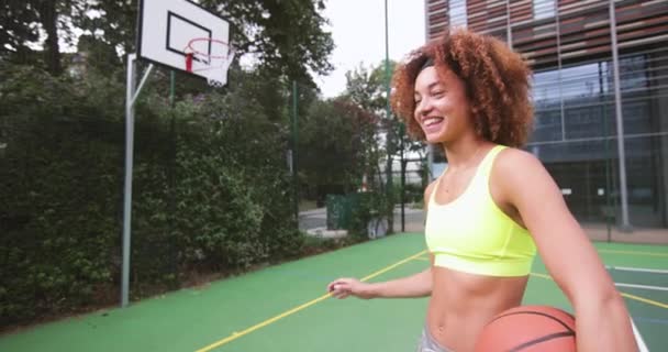 Female Basketball Players Five — Stock Video