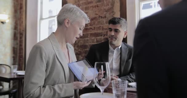 Business Executives Having Working Lunch Restaurant — Stock Video