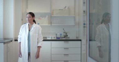 İspanyol bir kadın bilim adamının portresi