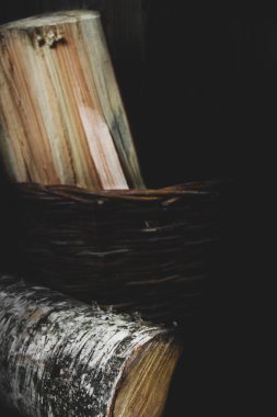 Karanlık bir geçmişin kayıtları. Tahta testeresi. Huş ağacı