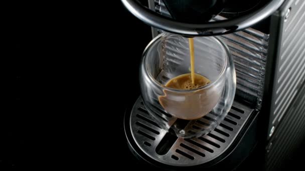 Black Coffee Machine Shiny Metal Details Pouring Fresh Hot Drink — Stock Video