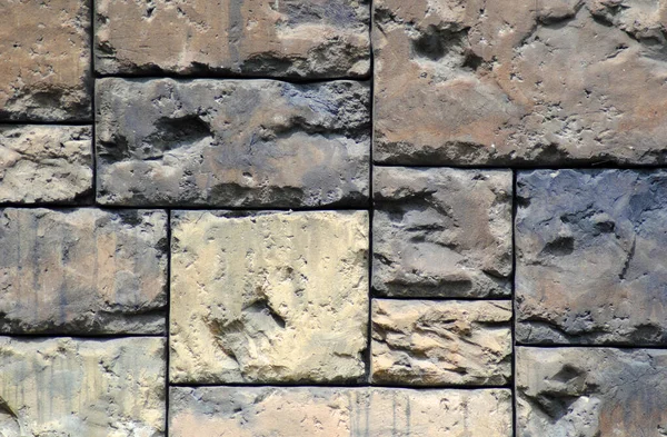 Fond gothique avec mur de briques de pierres. Fissures et rayures — Photo