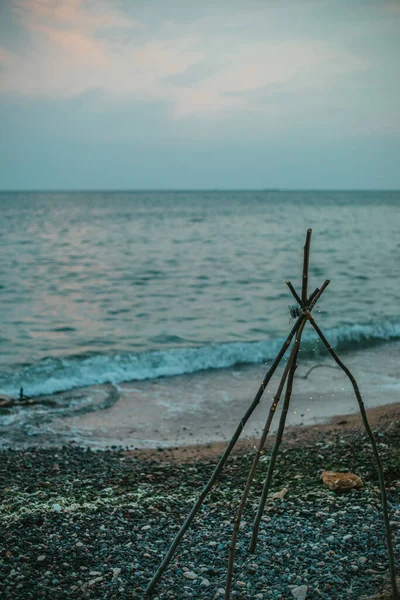 Kumsalda Küçük Fenerlerle Çadır Kurmuşlar Yakından — Stok fotoğraf