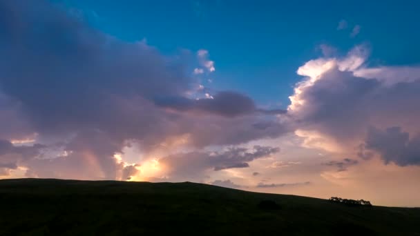 Günbatımının Renkleri Galler Deki Brecon Beacons Ulusal Parkı — Stok video