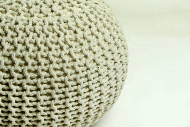 beyaz üzerine beyaz yarım yuvarlak iplik soyut doku arkaplanı