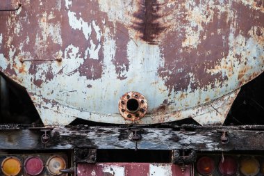 eski paslı kamyondan pas doku
