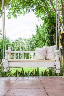 Vintage swing ve hafif pembe çiçek yastık Park