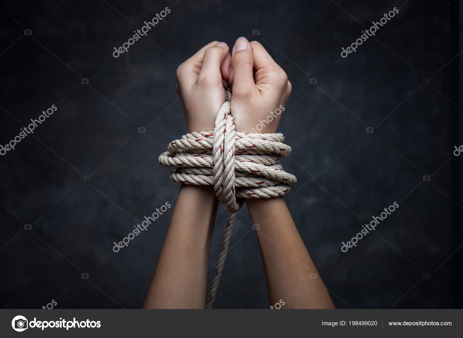 Связывание галстуком. Связанные руки и ноги девушки. Human trafficking. Когда мы ее связывали. Связанные руки.