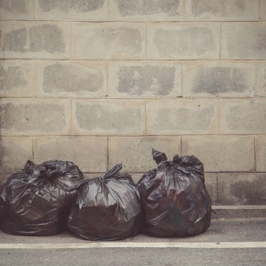 Vintage sesi siyah plastik çöp torbaları