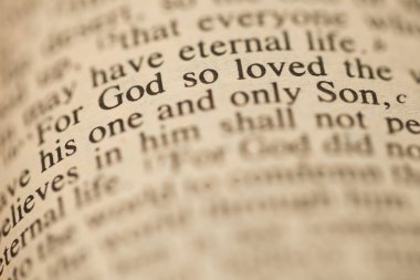 Chiangmai, Tayland - Eylül 12,2015: yeni Amerikan Standart İncil açmak için kitap John bölüm 3 ayet 16