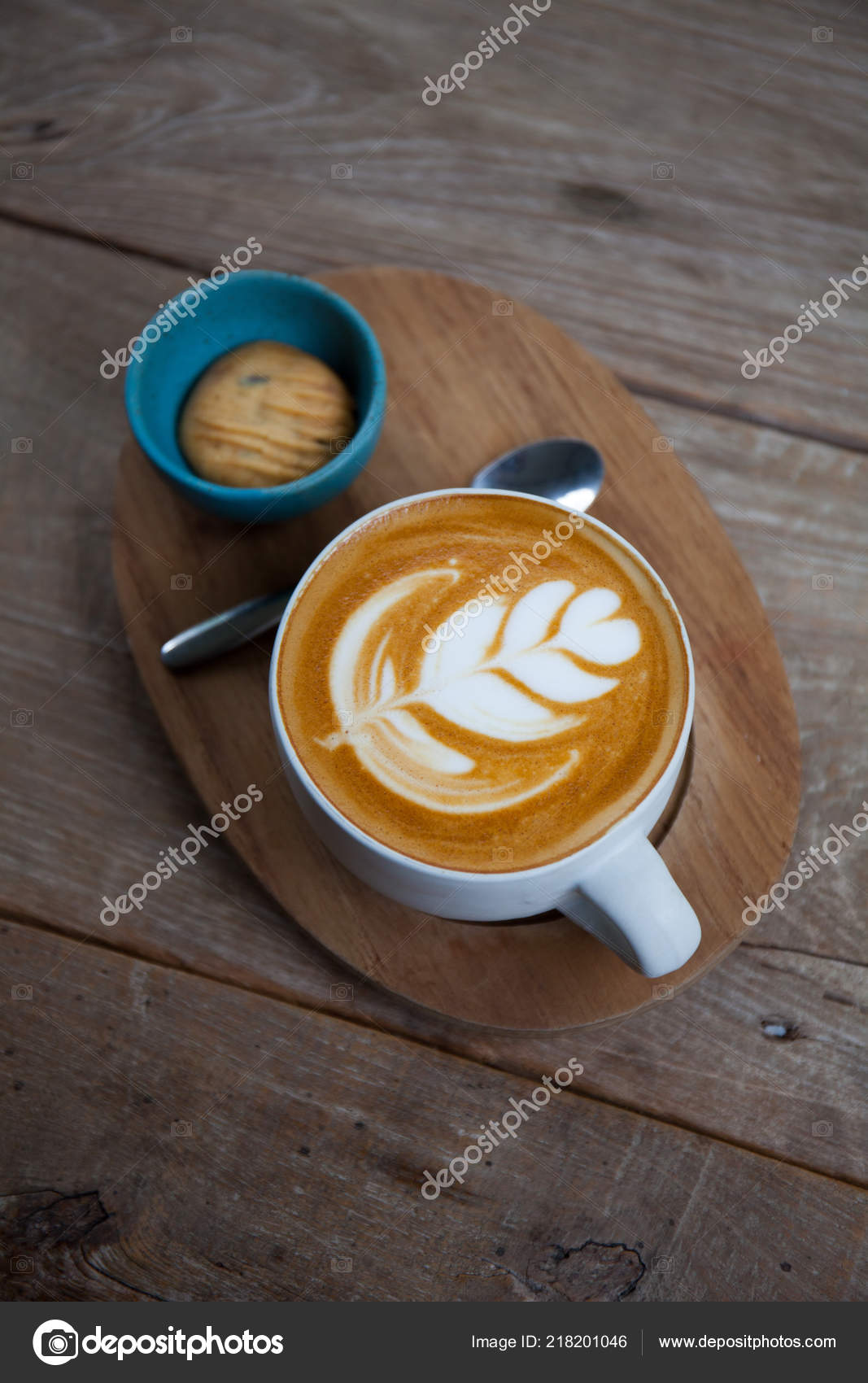 Taza Café Galletas Cafetería Color Vintage — Foto de stock #218201046 ©  aradaphotography, image size:1067x1700