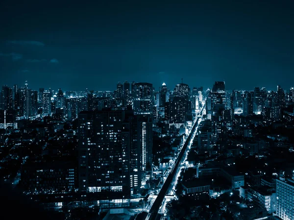 Kék hang az éjszakai városkép a Bangkok. — Stock Fotó
