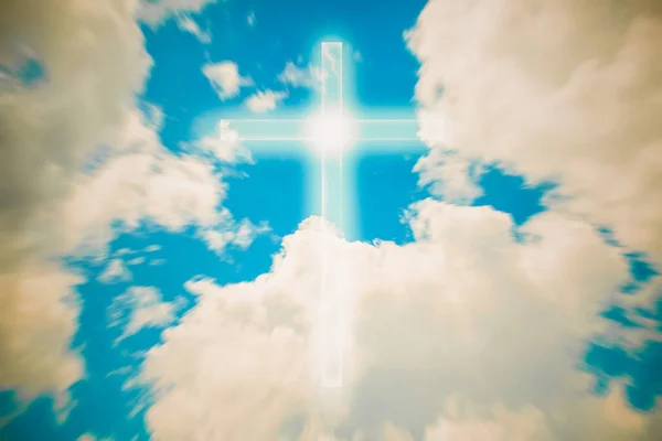Desfocado a cruz no céu . — Fotografia de Stock