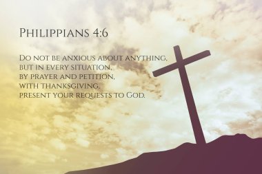 Philippians 04:6 Vintage İncil Ayet Arka Plan bir tepeüzerinde bir haç üzerinde