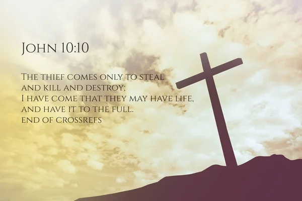 John 10:10  Vintage Bible Verse Background on one cross on a hil — Stock Photo, Image