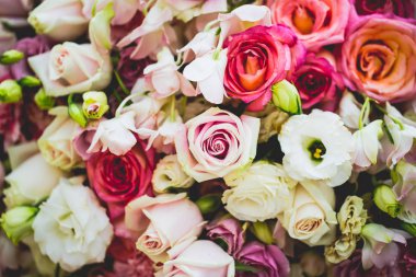 Düğün sahnesi için güzel çiçek arkaplanı