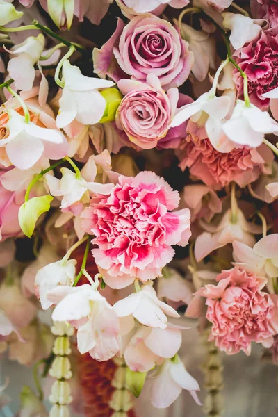 Beau fond de fleurs pour scène de mariage — Photo