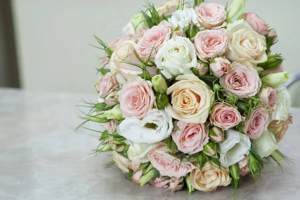 Wedding bouquet. Brides flowers — Stock Photo, Image