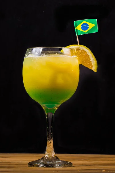 Cocktail Verde Giallo Nei Colori Del Brasile Cocktail Brasiliano — Foto Stock