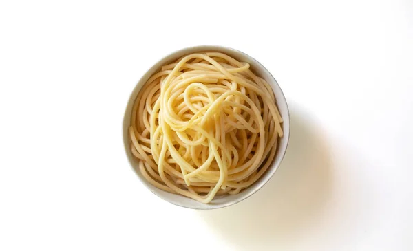 Spaghetti Isolerad Vit Bakgrund Pasta Klippbana — Stockfoto