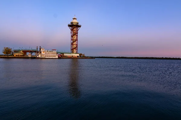 Torre Bicentenário Erie Numa Manhã Outono Torre Fica Margem Lago — Fotografia de Stock