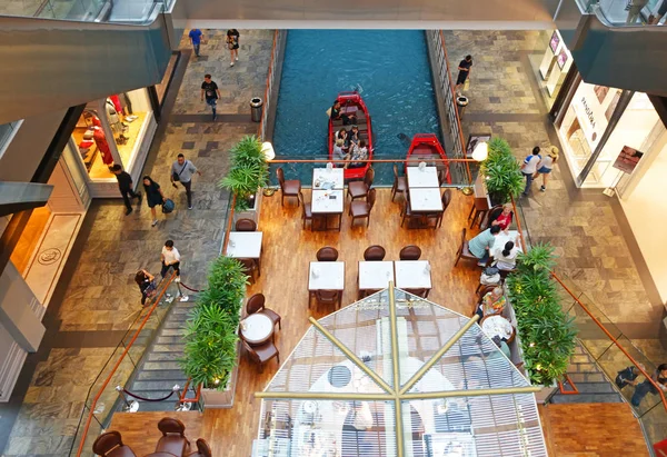 Singapur Października 2018 Canal Łodzi Shoppes Centrum Handlowe Marina Bay — Zdjęcie stockowe