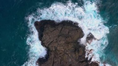 Tenerife Atlantik Okyanusu kıyı şeridi havadan görünümü