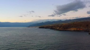 Tenerife Atlantik Okyanusu kıyı şeridi havadan görünümü