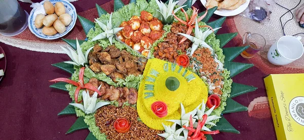Servir Comida Durante Las Fiestas Religiosas Asia — Foto de Stock