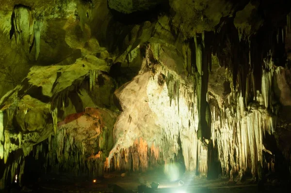 Formações Calcárias Coloridas Khao Bin Cave Tailândia — Fotografia de Stock