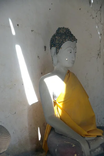 Thai Antico Buddha Bianco Seduto Tempio Buddista Tailandese Thailandia — Foto Stock
