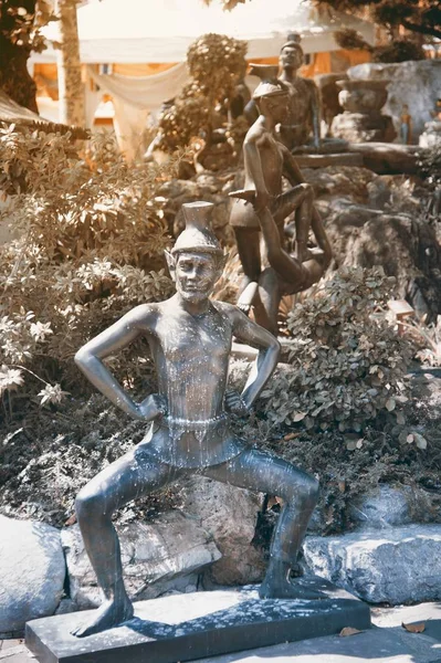 Gruppe Von Eremiten Statue Körper Biegen — Stockfoto