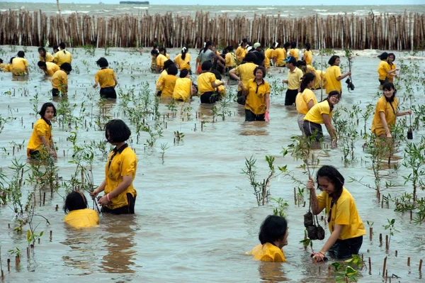 Samut Prakan Thaiföld Július 2012 Thai Diákok Önkéntesek Csatlakozzon Együtt — Stock Fotó