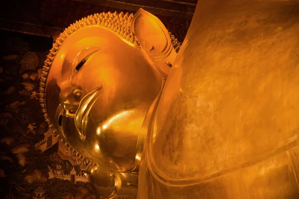 Das Gesicht Des Größten Liegenden Buddhas Der 1832 Gebaut Wurde — Stockfoto