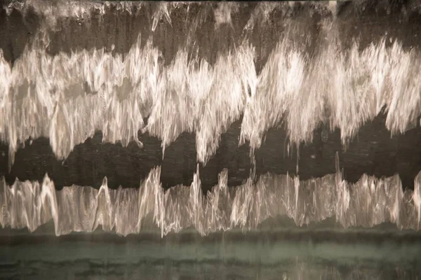 Abstraktní Zblízka Transparentní Padající Vody Vertikální Toků — Stock fotografie
