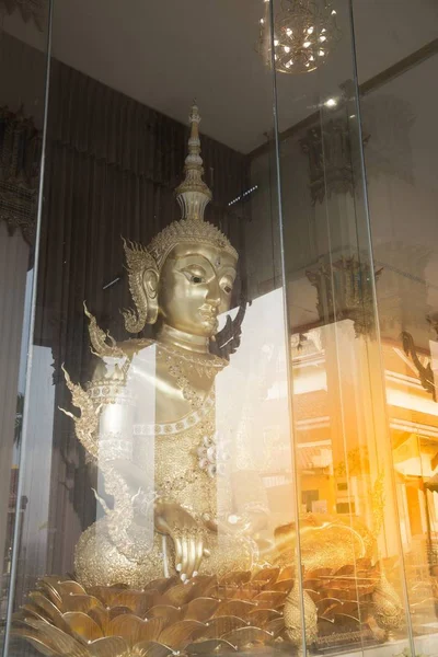Grande Antica Seduta Dorata Buddha Spettacolo Vetro Sul Tempio Wat — Foto Stock