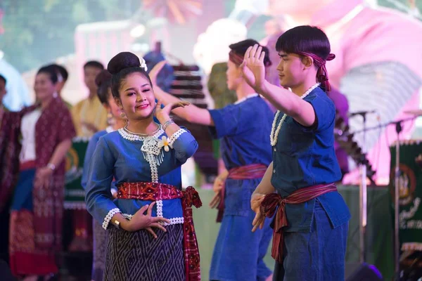 Bangkok Thailand January 2019 Unidentified Dancer Dancing Northeastern Traditional Thai — Stock Photo, Image