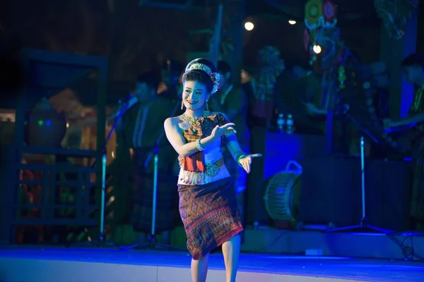 Bangkok Thailand January 2019 Unidentified Dancer Dancing Northeastern Traditional Thai — Stock Photo, Image