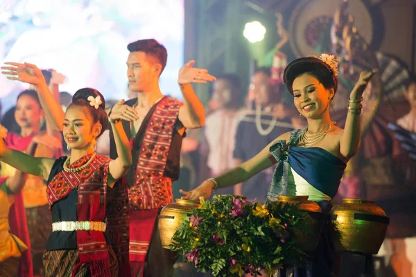 Bangkok Thailand January 2019 Unidentified Dancer Dancing Northeastern Traditional Thai — Stock Photo, Image