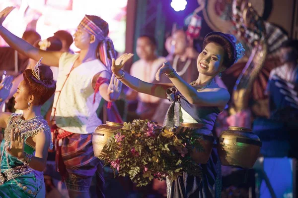 Bangkok Thajsko Ledna 2019 Neznámý Tanečník Tancuje Severovýchodní Tradiční Thajské — Stock fotografie