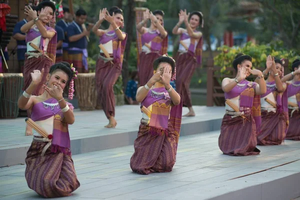 Bangkok Thailand January 2019 Unidentified Dancer Northeastern Traditional Thai Dancing — Stock Photo, Image