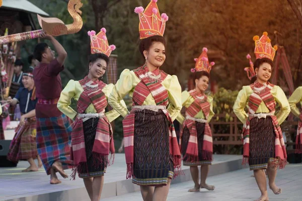 Bangkok Thailand January 2019 Unidentified Dancer Northeastern Traditional Thai Dancing — Stock Photo, Image