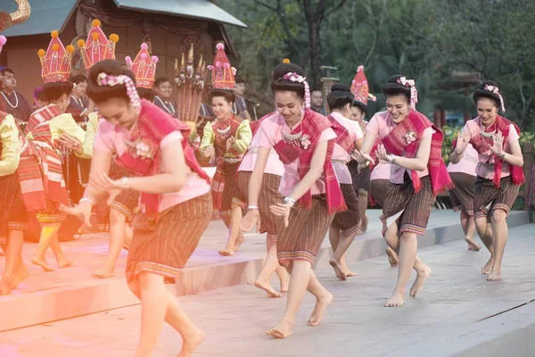 Bangkok Thailand January 2019 Unidentified Dancer Northeastern Traditional Thai Dancing — Stock Photo, Image