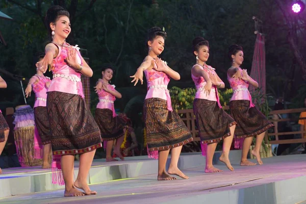 Bangkok Thailand January 2019 Unidentified Dancer Northeastern Traditional Thai Dancing — Stock Photo, Image