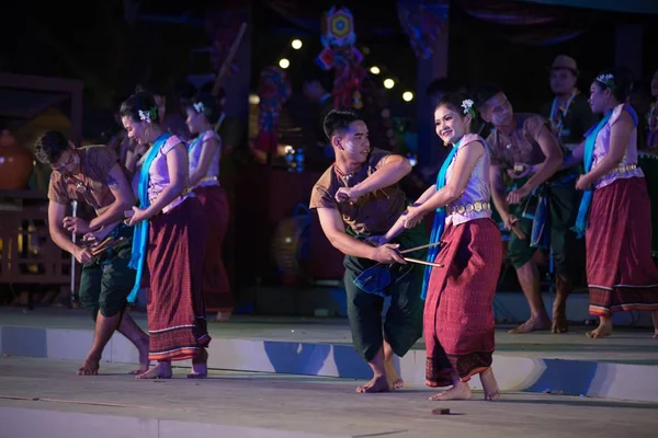 Bangkok Thailand Januari 2019 Unidentified Danser Dansen Een Noordoostelijke Traditionele — Stockfoto