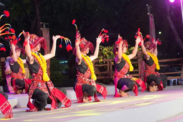 Bangkok Thailand Januar 2019 Unbekannte Tänzer Tanzen Einen Traditionellen Thailändischen — Stockfoto